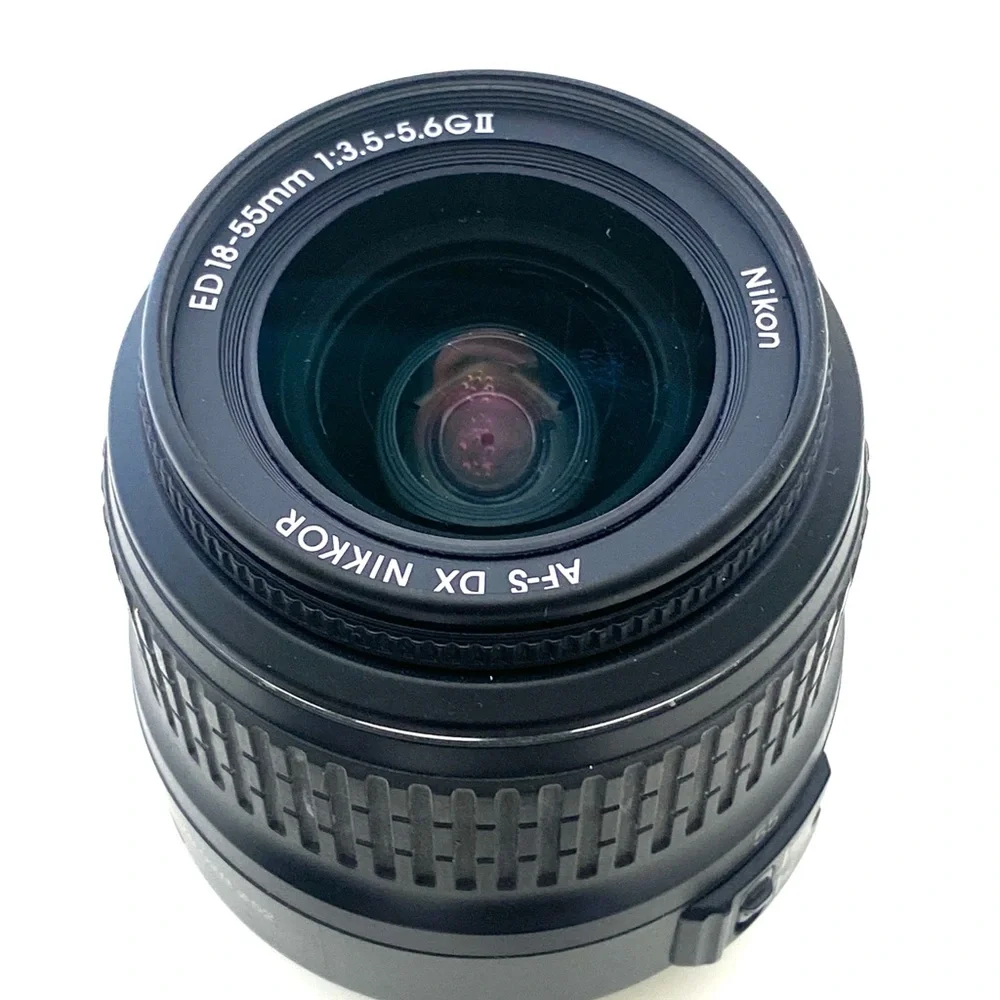 NIKON AF-S DX NIKKOR ED 18-55mm f/1:3.5 - 5.6 G II Aspherical Camera Lens